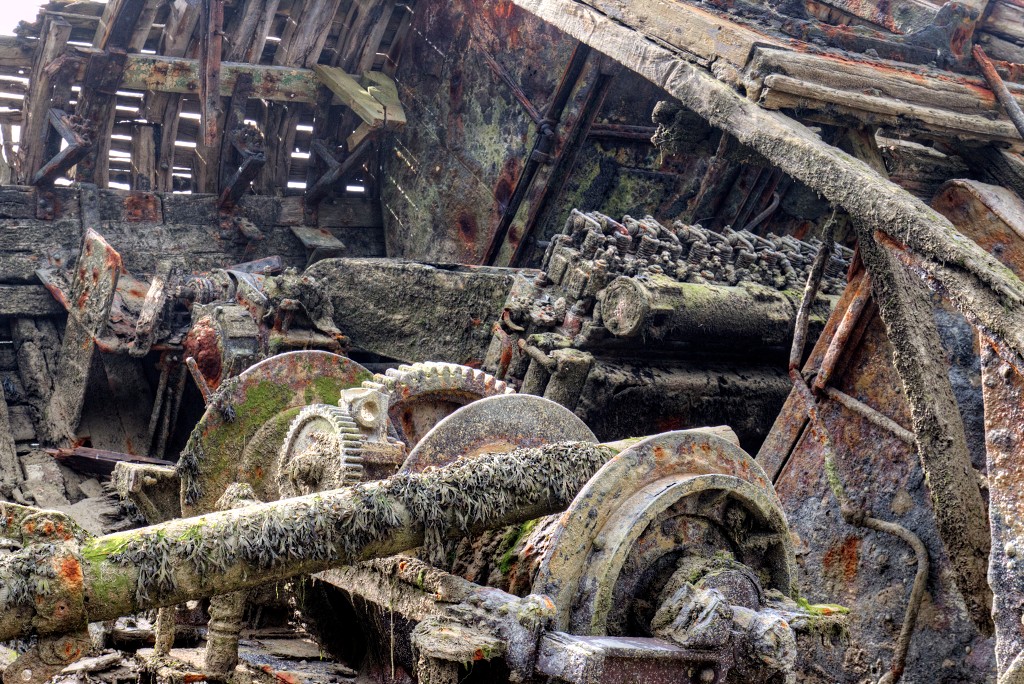 Cimetiere a bateaux hdr urbex scheepskerkhof rance quelmer bretagne france frankrijk kerkhof schepen boten fraffiti art kunst